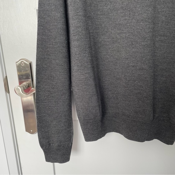 Men’s V-neck sweater by Polo Ralph Lauren - Picture 5 of 6